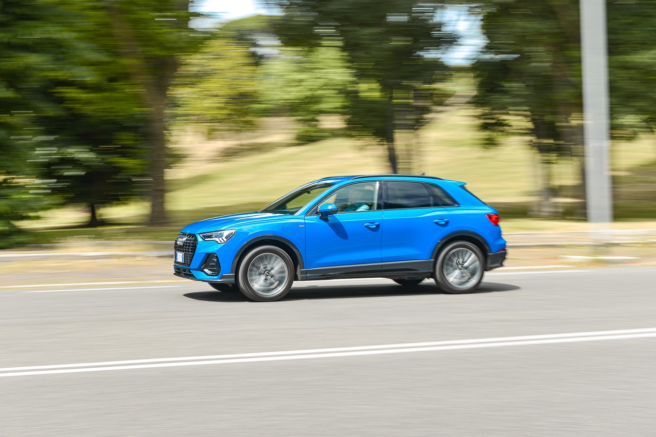 Audi Q3 45 eTFSI: la prova su strada