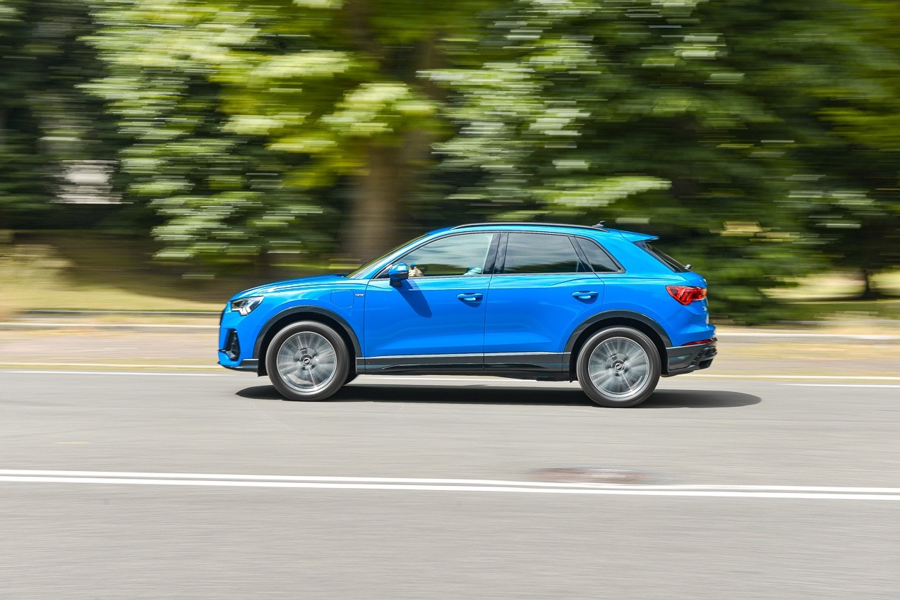 Audi Q3 45 eTFSI: la prova su strada