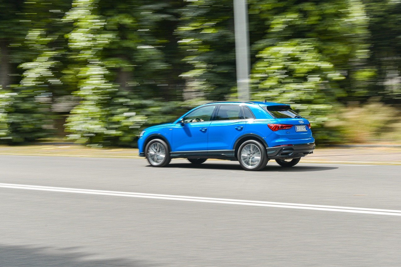 Audi Q3 45 eTFSI: la prova su strada