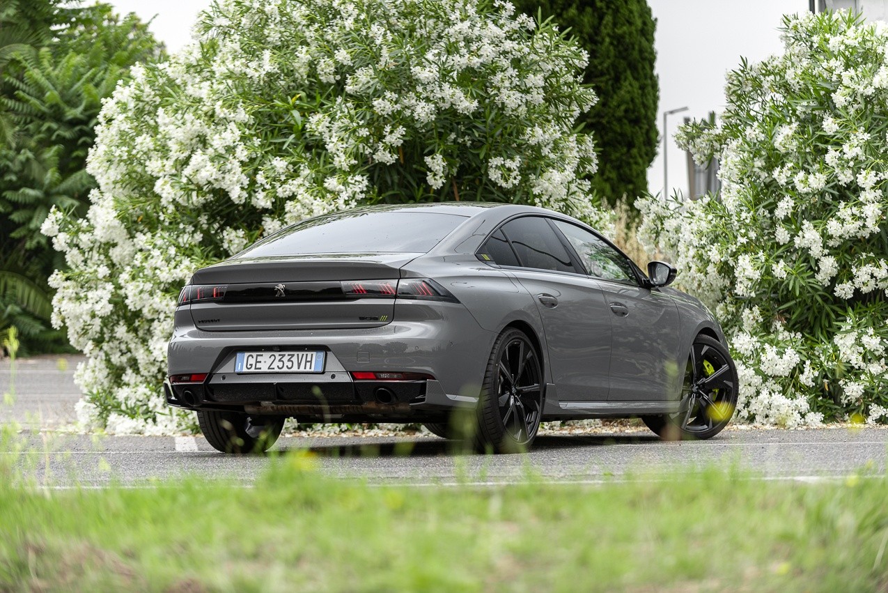 Peugeot 508 PSE: la prova su strada