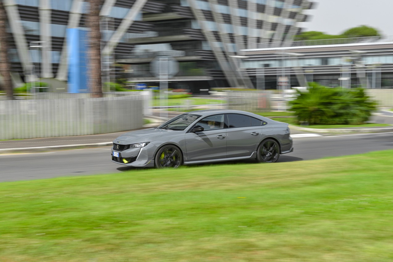 Peugeot 508 PSE: la prova su strada