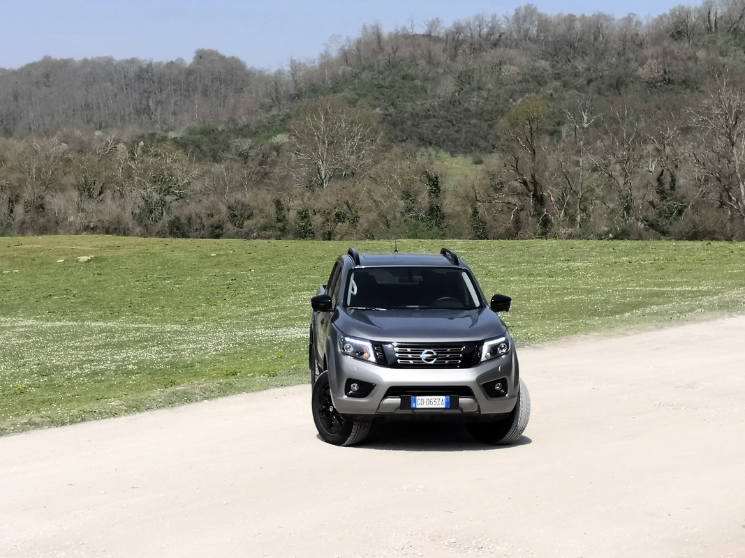 Nissan Navara N-Guard 190 4WD: la prova su strada