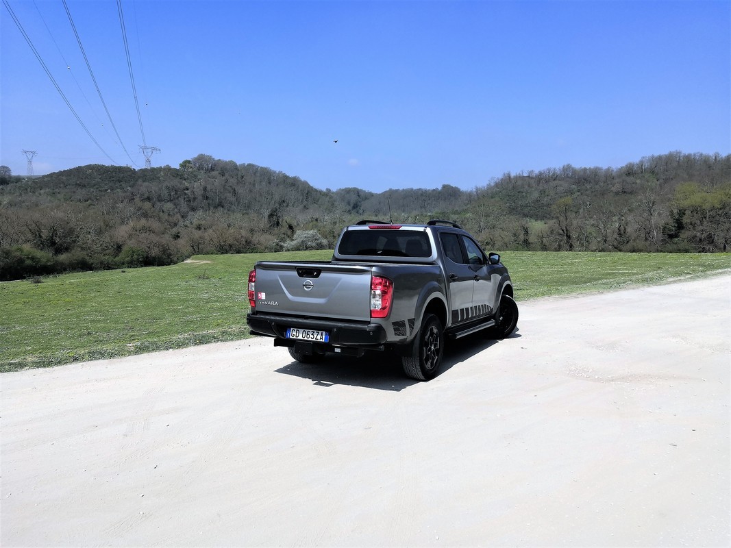 Nissan Navara N-Guard 190 4WD: la prova su strada