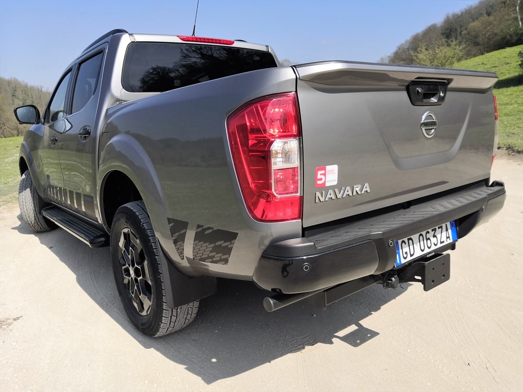 Nissan Navara N-Guard 190 4WD: la prova su strada