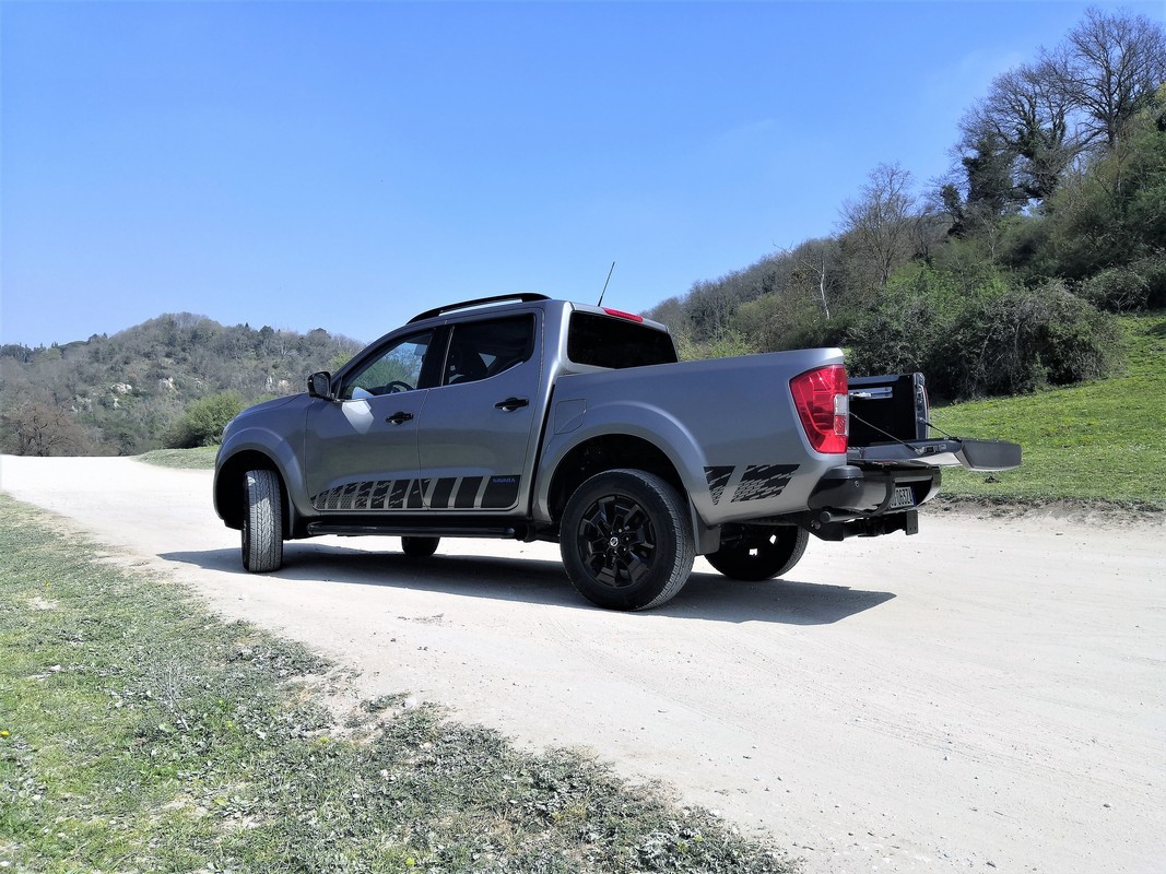 Nissan Navara N-Guard 190 4WD: la prova su strada