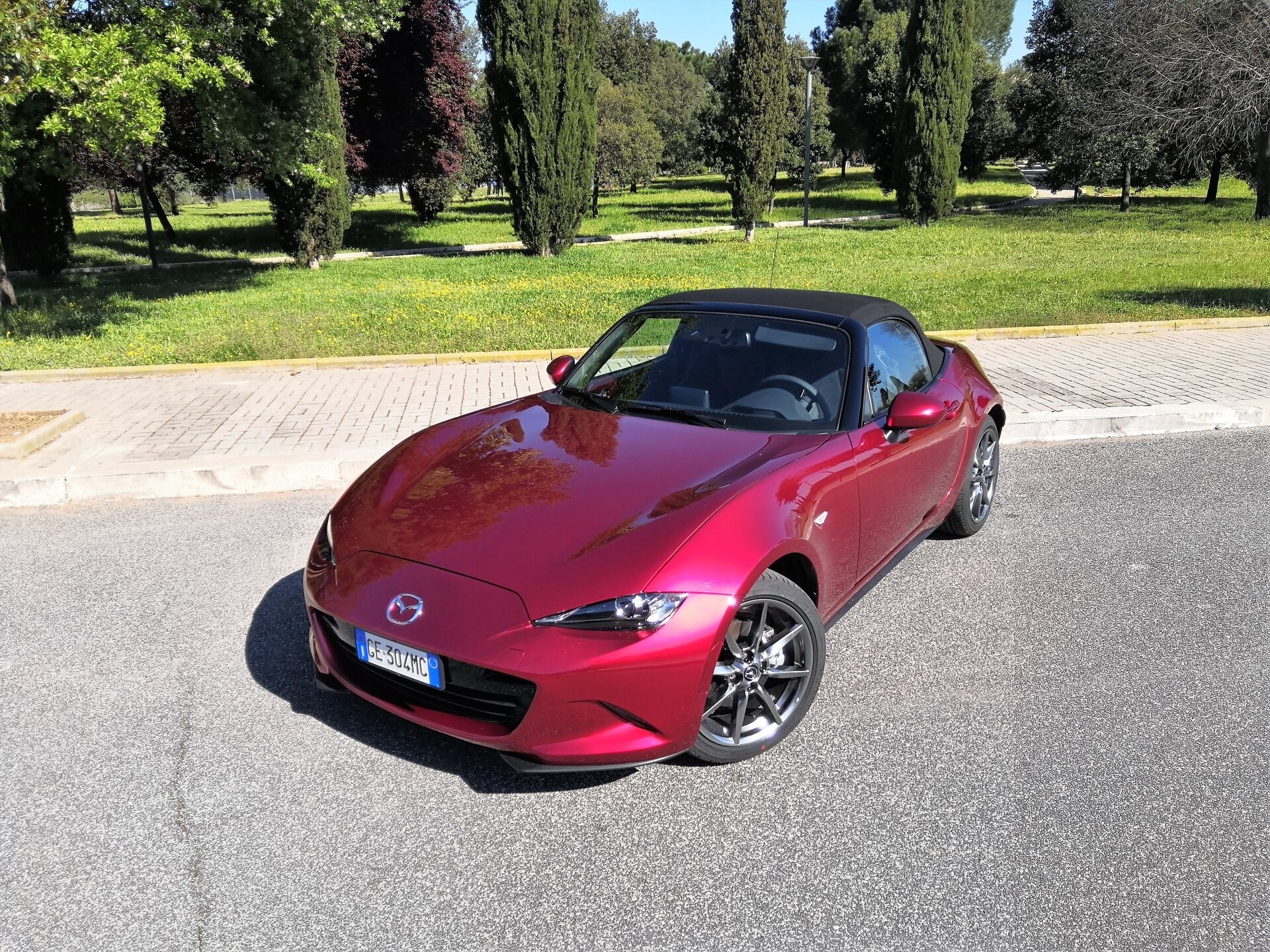 Mazda MX-5 2.0 Skyactiv-G Sport: la prova su strada