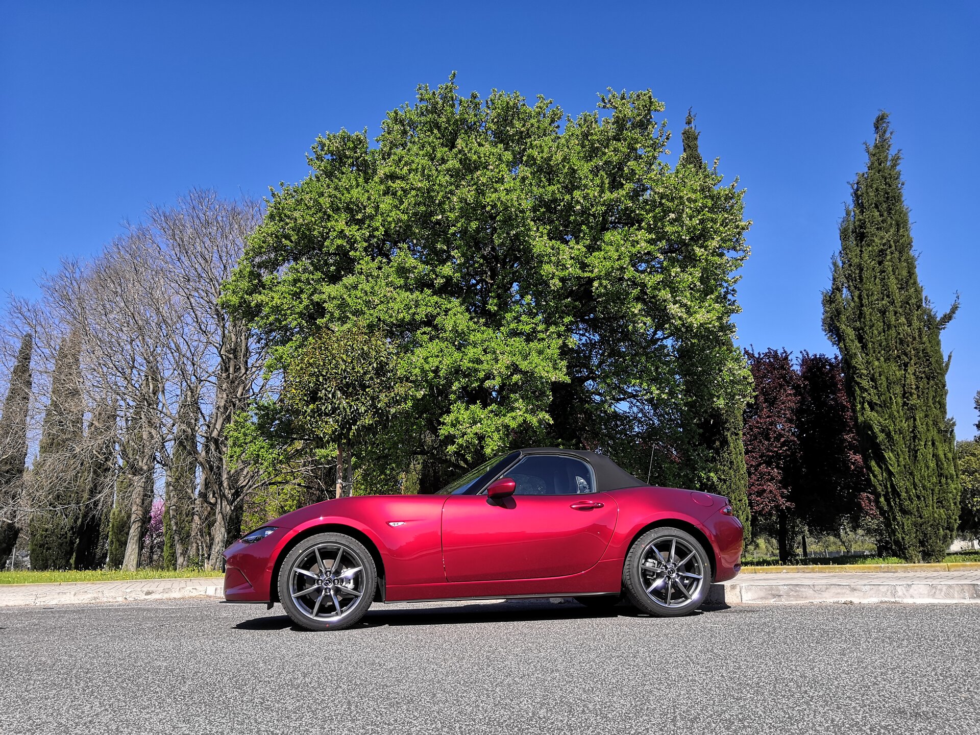 Mazda MX-5 2.0 Skyactiv-G Sport: la prova su strada