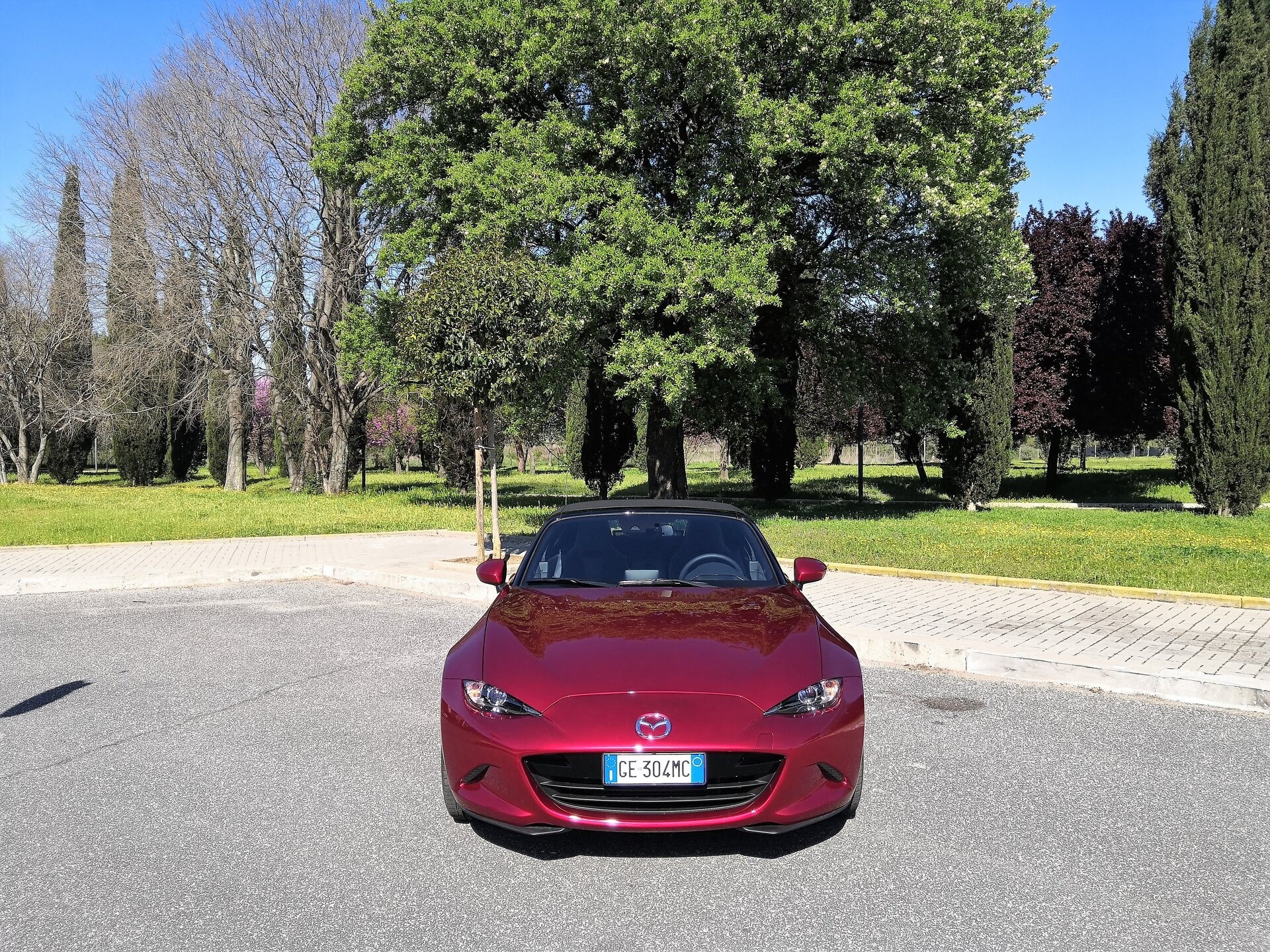 Mazda MX-5 2.0 Skyactiv-G Sport: la prova su strada