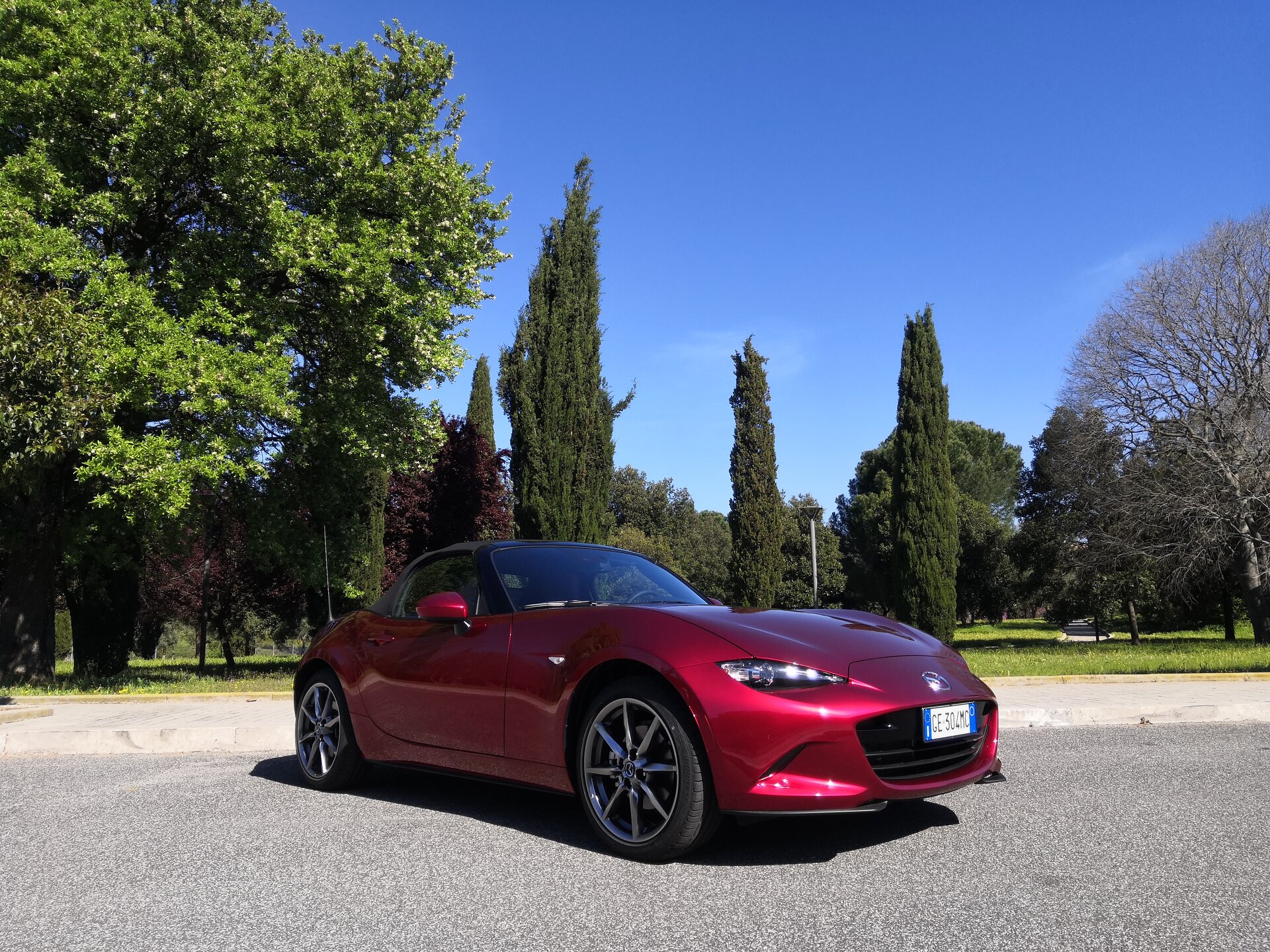 Mazda MX-5 2.0 Skyactiv-G Sport: la prova su strada