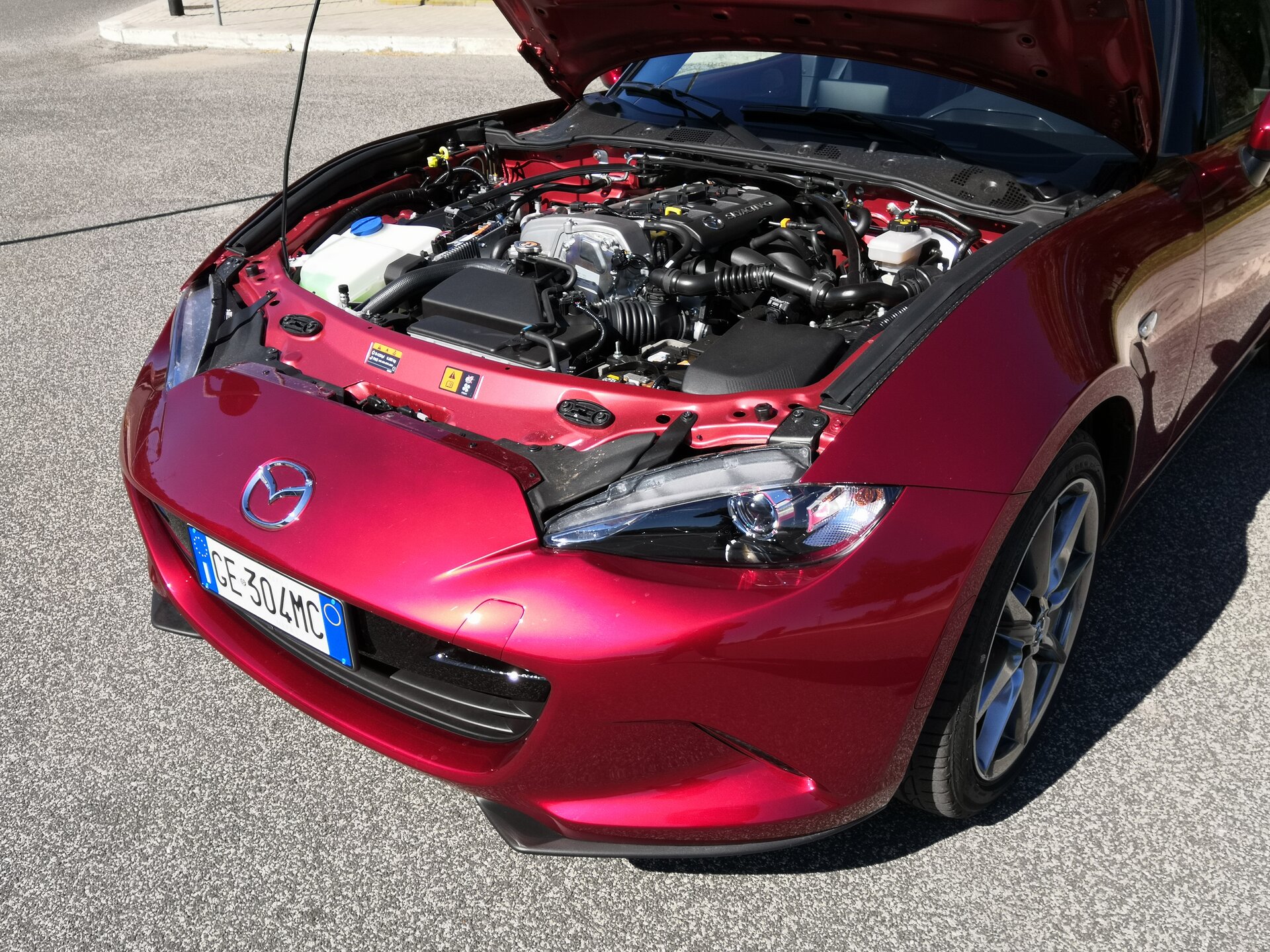 Mazda MX-5 2.0 Skyactiv-G Sport: la prova su strada