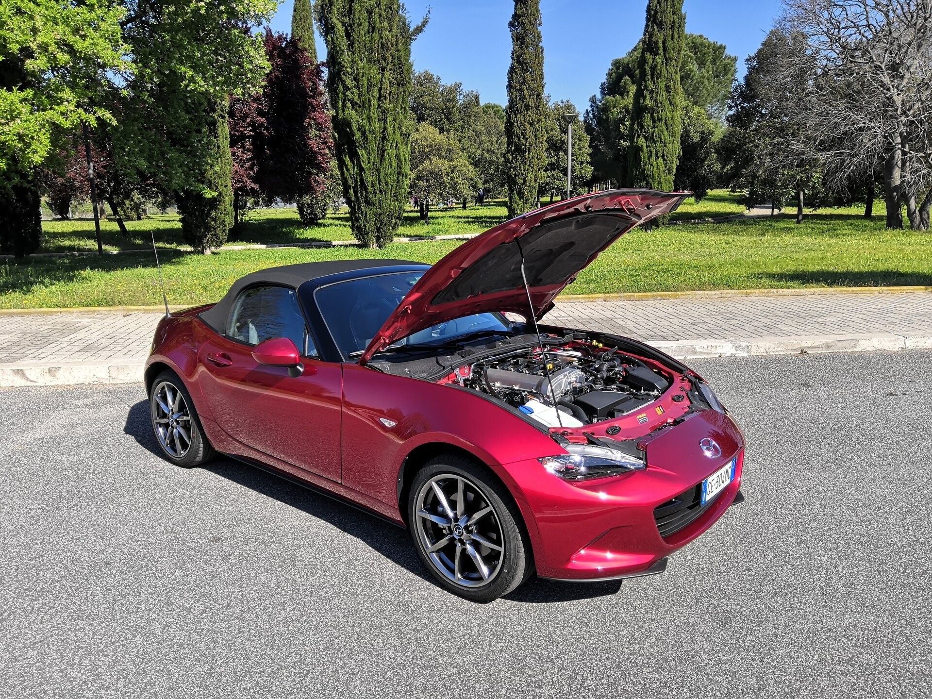 Mazda MX-5 2.0 Skyactiv-G Sport: la prova su strada