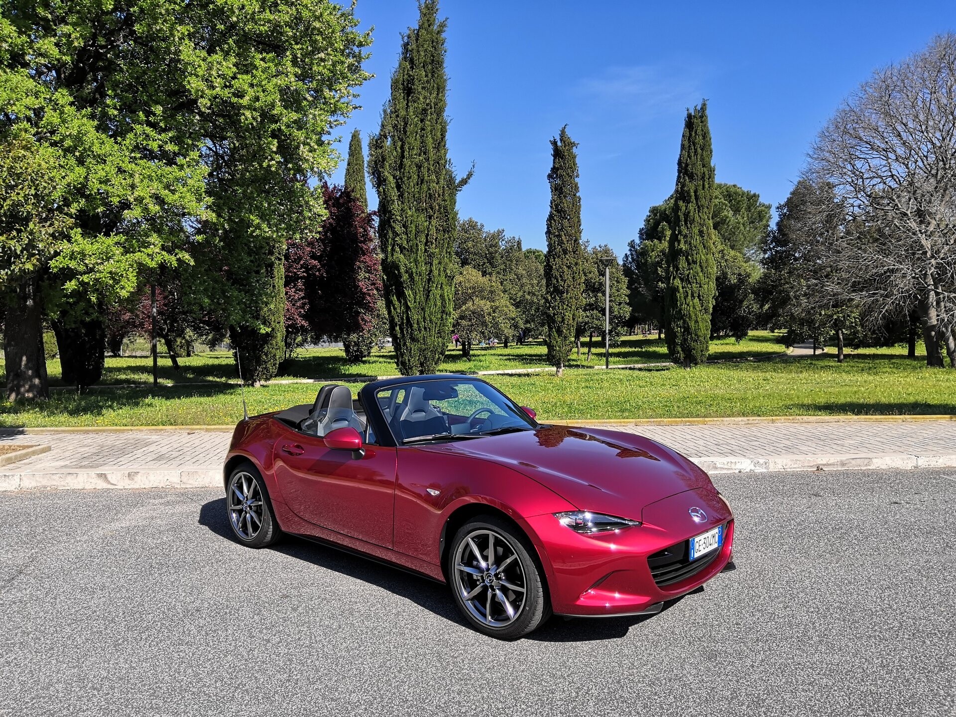 Mazda MX-5 2.0 Skyactiv-G Sport: la prova su strada