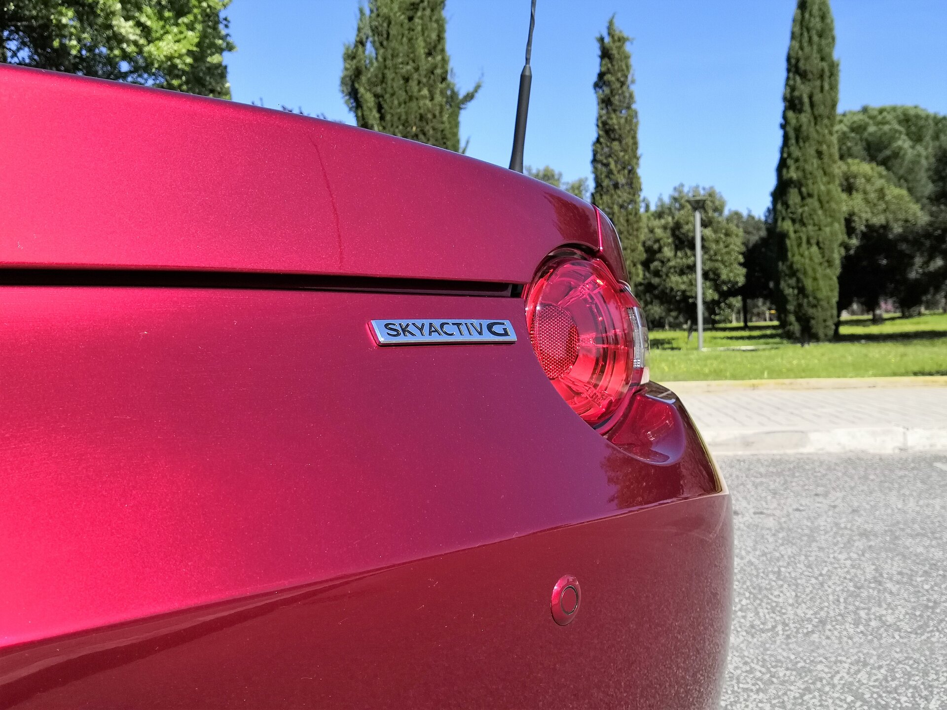 Mazda MX-5 2.0 Skyactiv-G Sport: la prova su strada