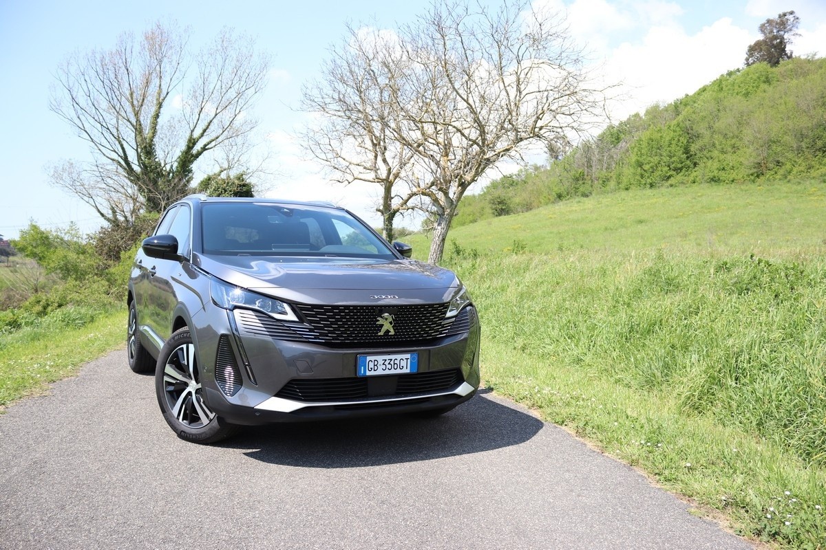 Peugeot 3008 1.5 BlueHDi EAT8 restyling: prova su strada