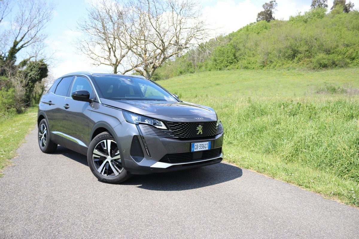 Peugeot 3008 1.5 BlueHDi EAT8 restyling: prova su strada