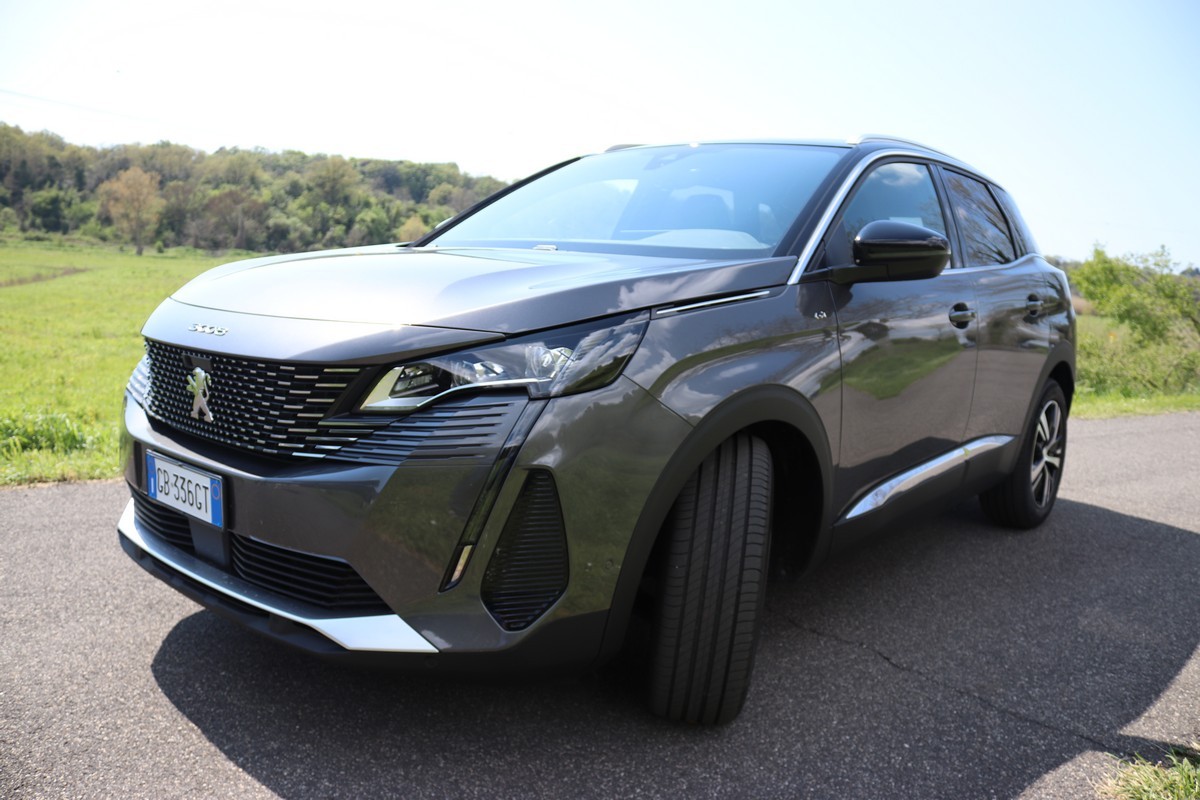 Peugeot 3008 1.5 BlueHDi EAT8 restyling: prova su strada