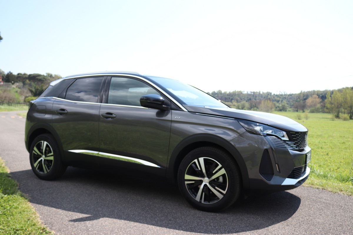 Peugeot 3008 1.5 BlueHDi EAT8 restyling: prova su strada