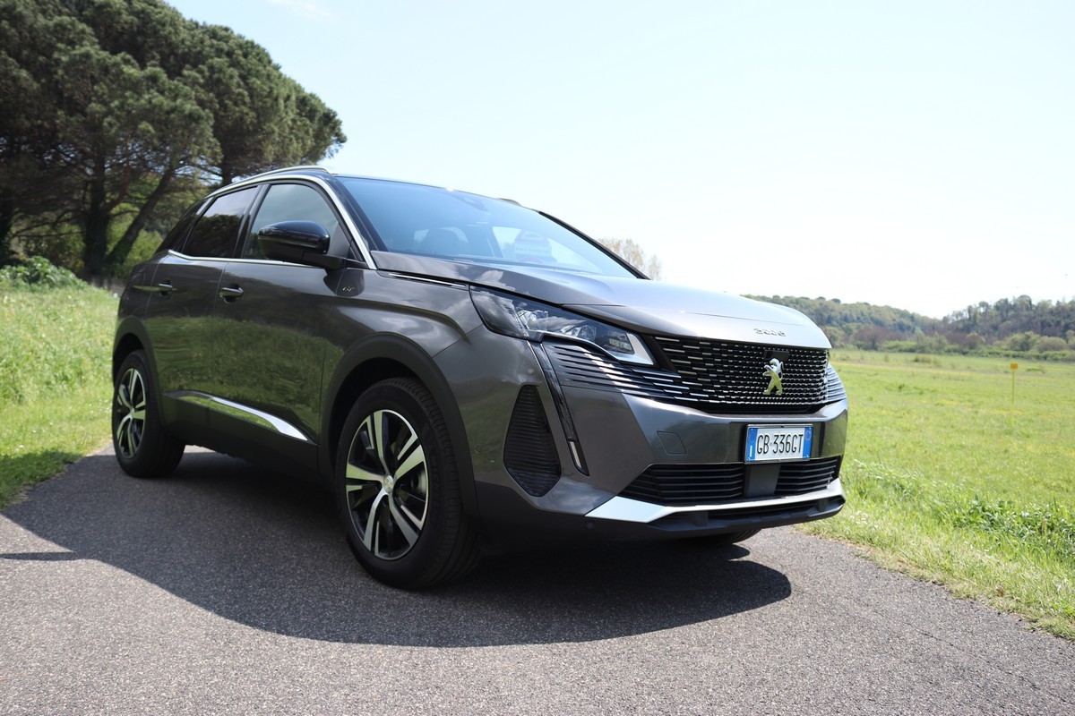 Peugeot 3008 1.5 BlueHDi EAT8 restyling: prova su strada