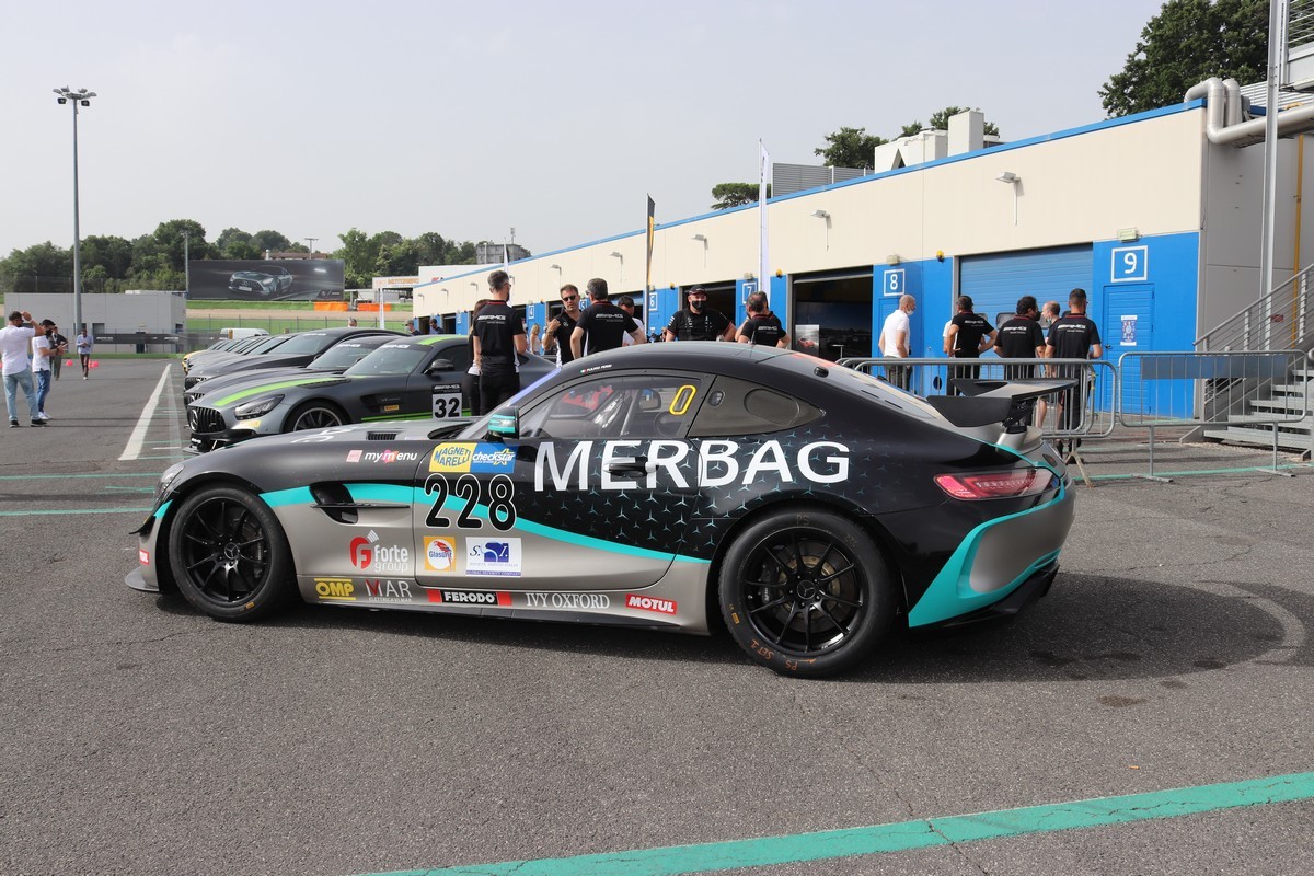 Mercedes-Benz AMG Performance Day: in pista a Vallelunga