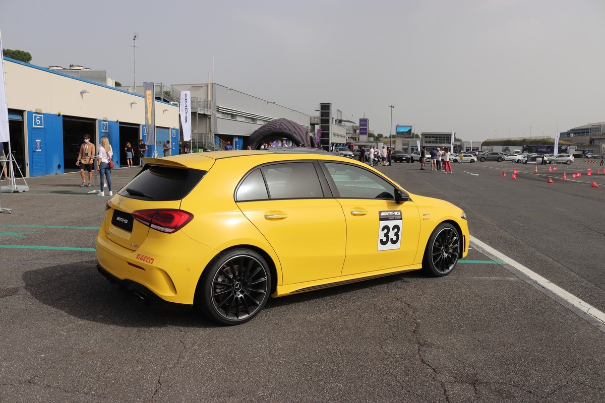 Mercedes-Benz AMG Performance Day: in pista a Vallelunga