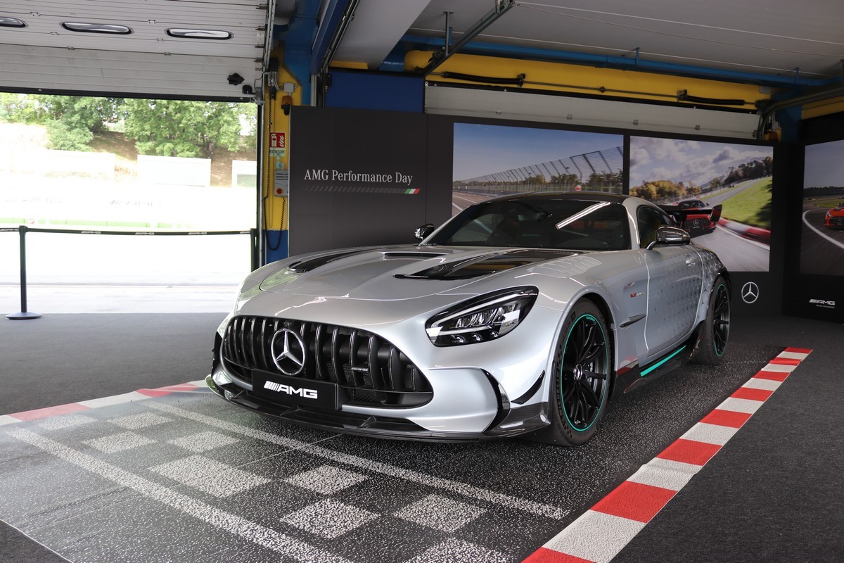 Mercedes-Benz AMG Performance Day: in pista a Vallelunga