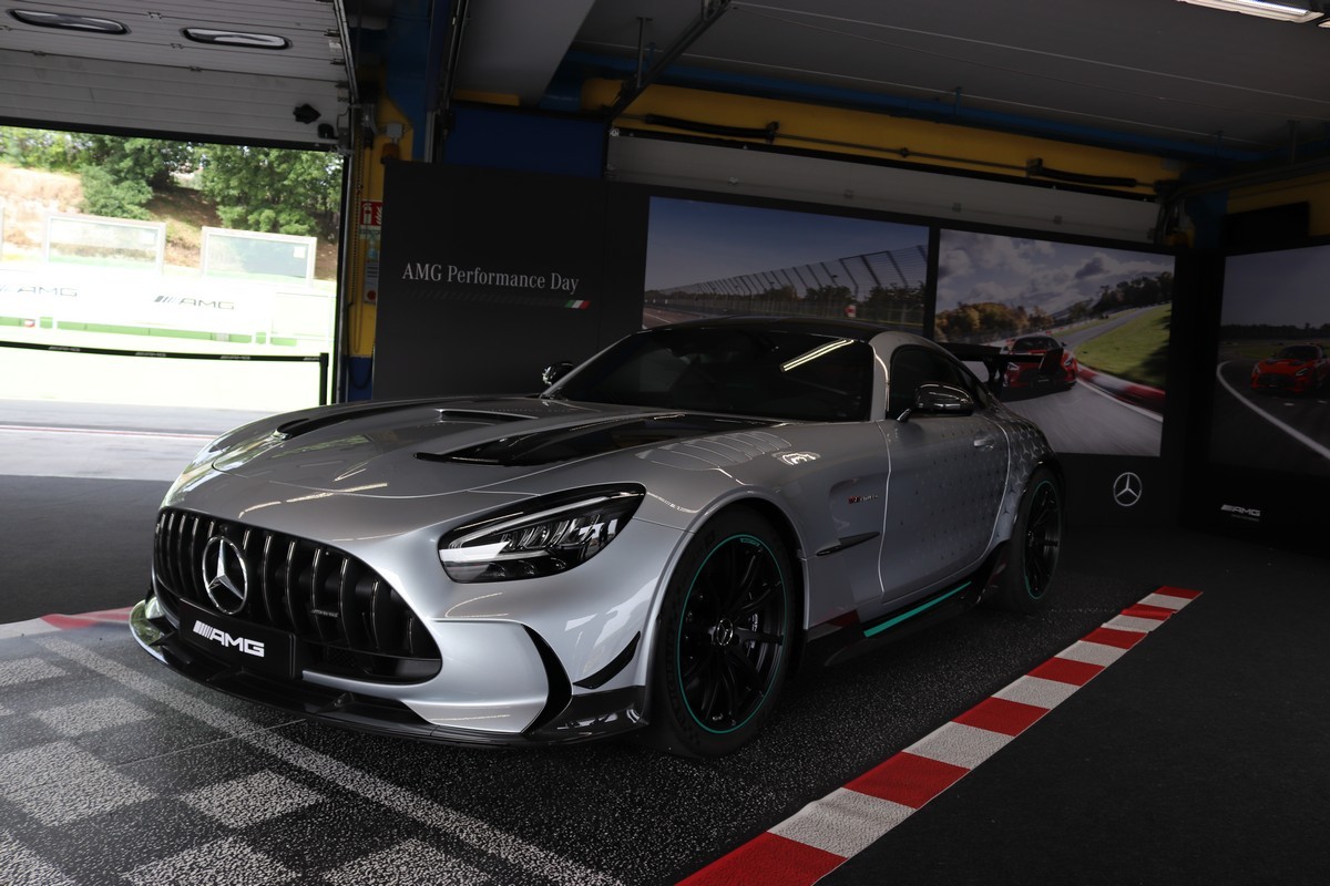 Mercedes-Benz AMG Performance Day: in pista a Vallelunga