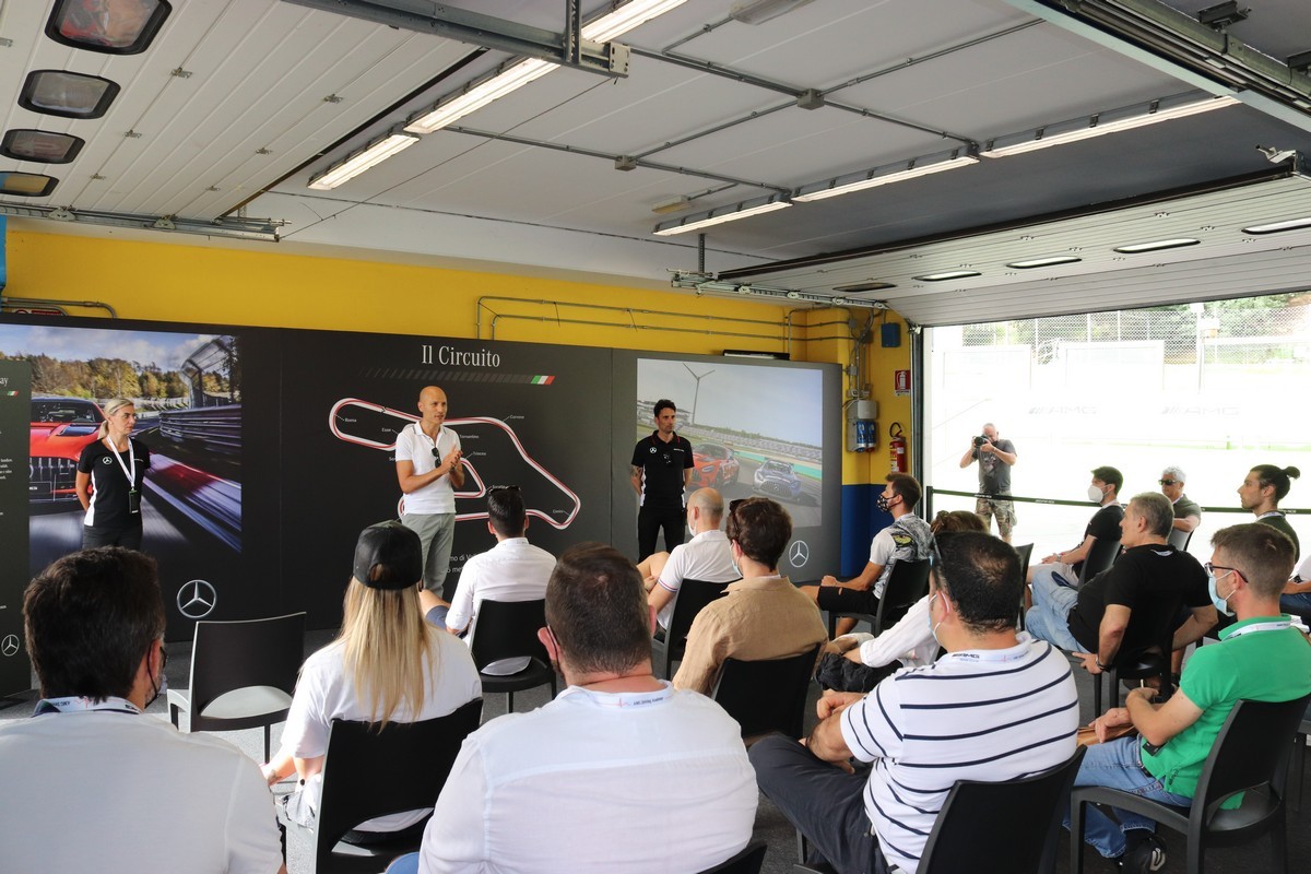 Mercedes-Benz AMG Performance Day: in pista a Vallelunga