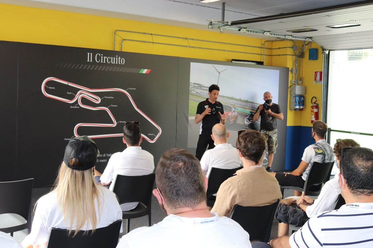 Mercedes-Benz AMG Performance Day: in pista a Vallelunga