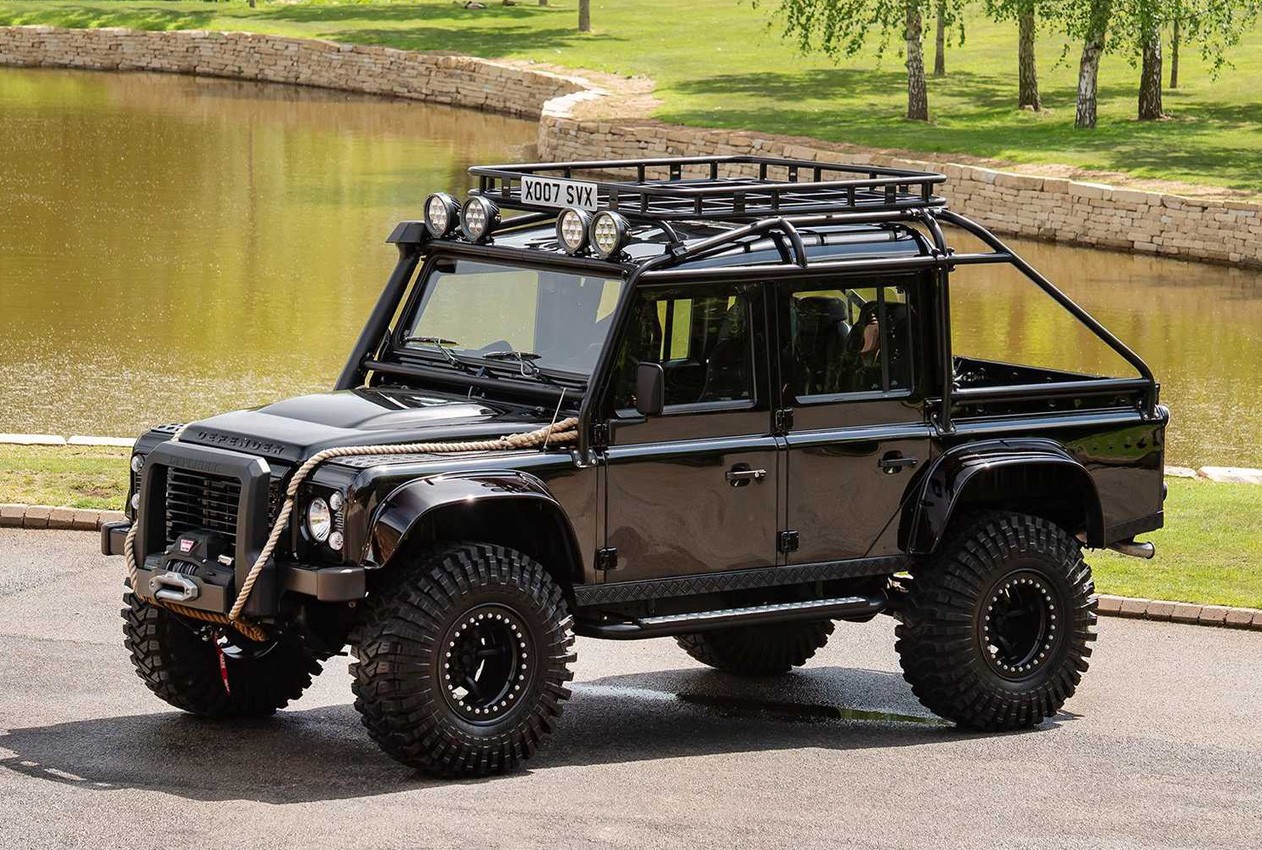 Land Rover Defender Spectre