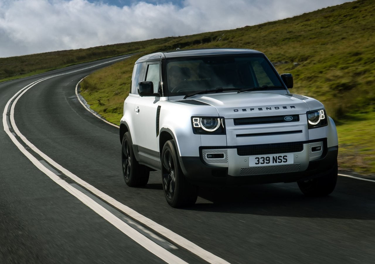 Land Rover Defender 90 2021: immagini ufficiali