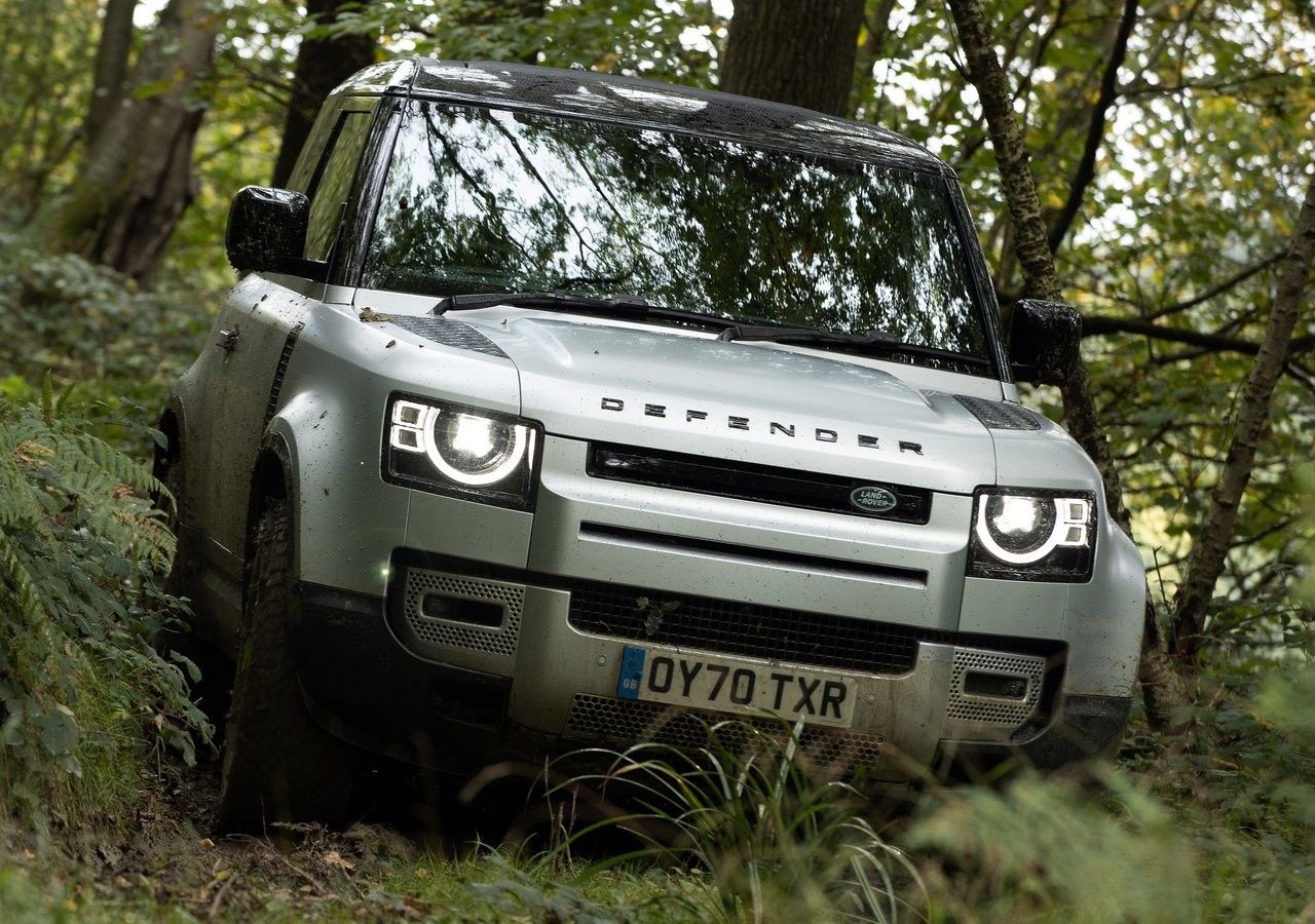 Land Rover Defender 90 2021: immagini ufficiali