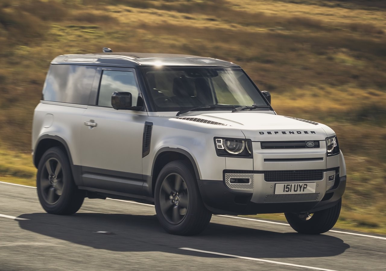 Land Rover Defender 90 2021: immagini ufficiali