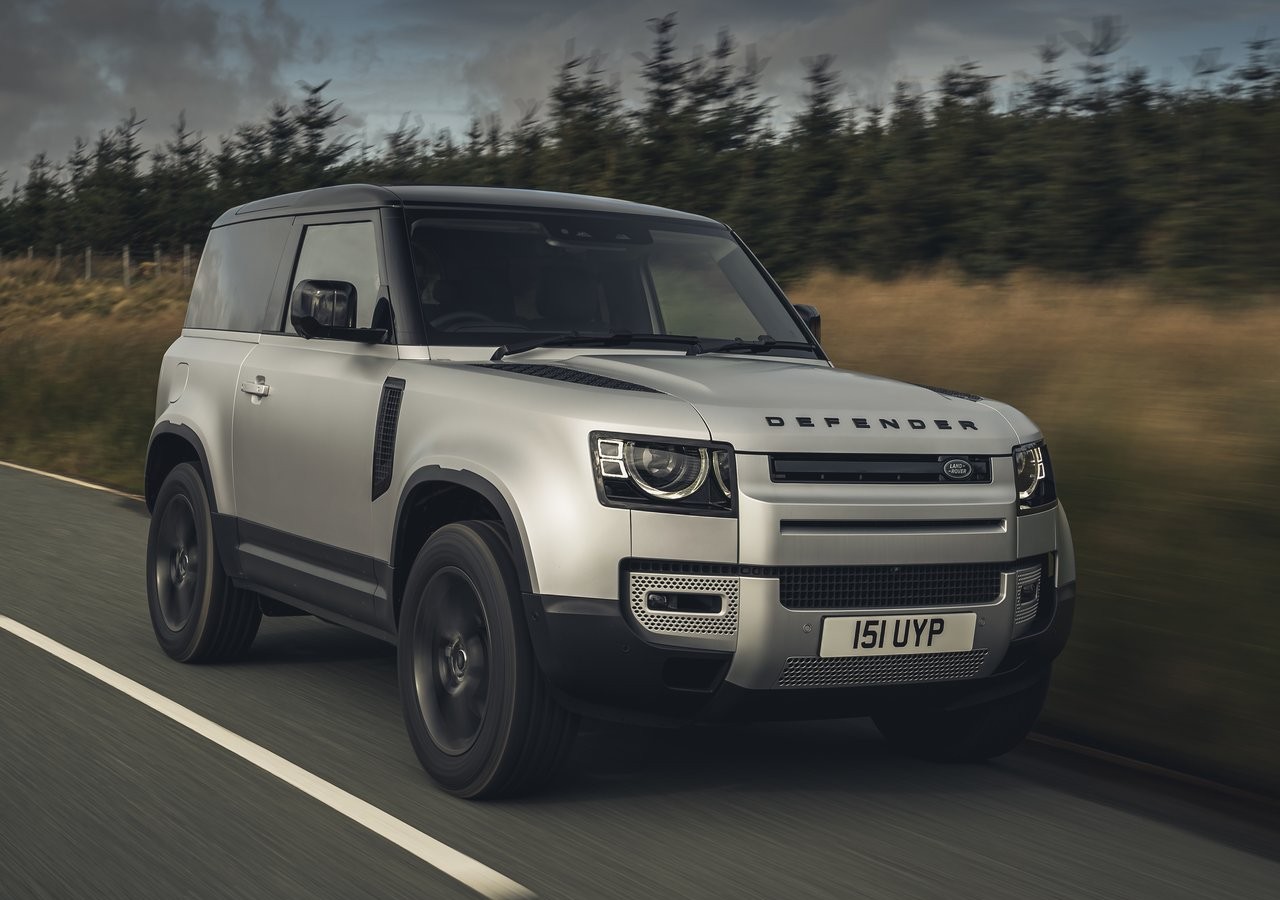 Land Rover Defender 90 2021: immagini ufficiali