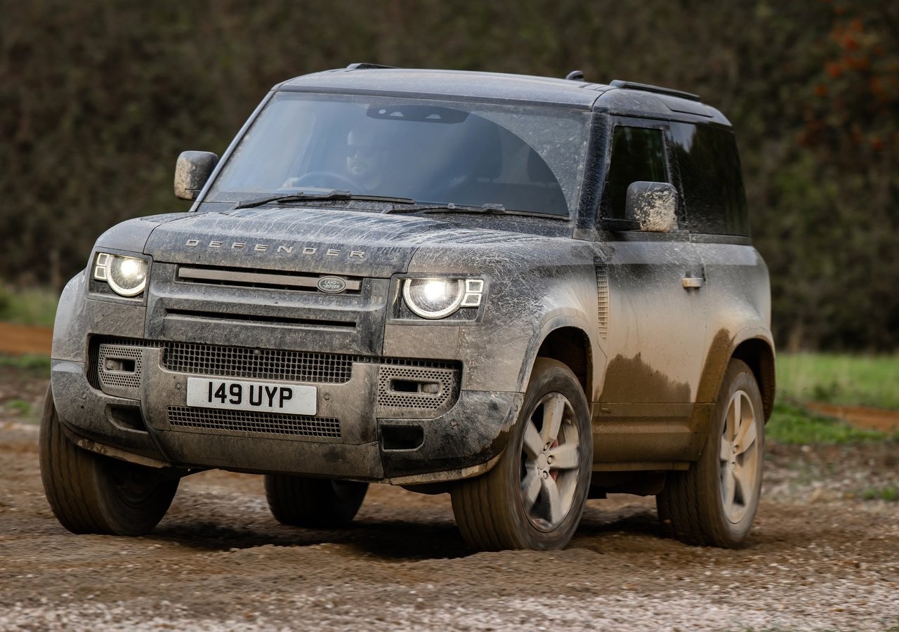 Land Rover Defender 90 2021: immagini ufficiali