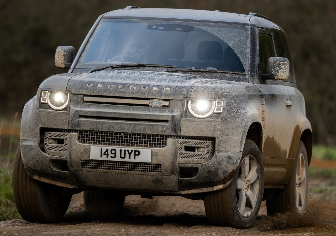 Land Rover Defender 90 2021: immagini ufficiali