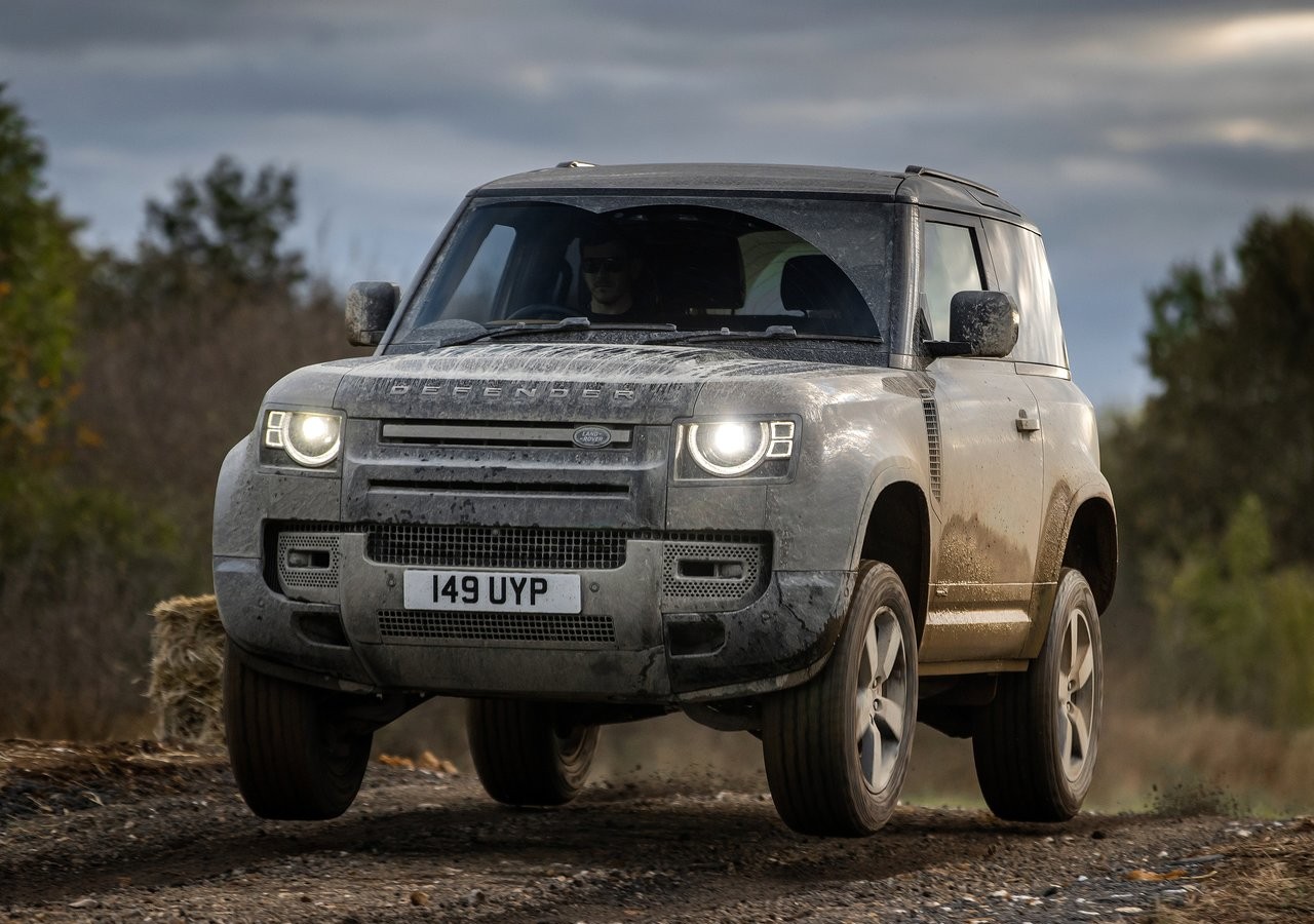 Land Rover Defender 90 2021: immagini ufficiali