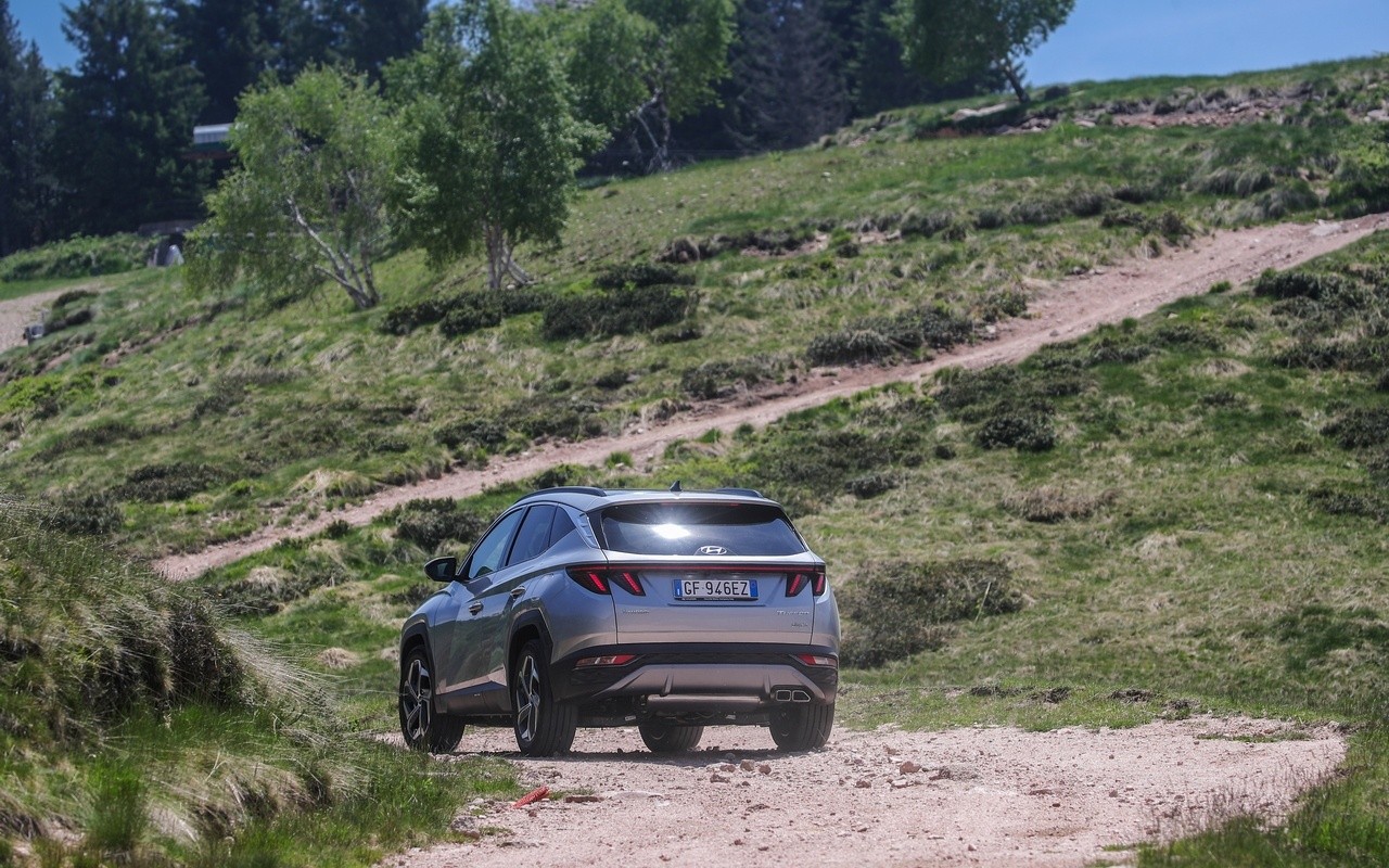 Hyundai Tucson plug-in: le immagini ufficiali