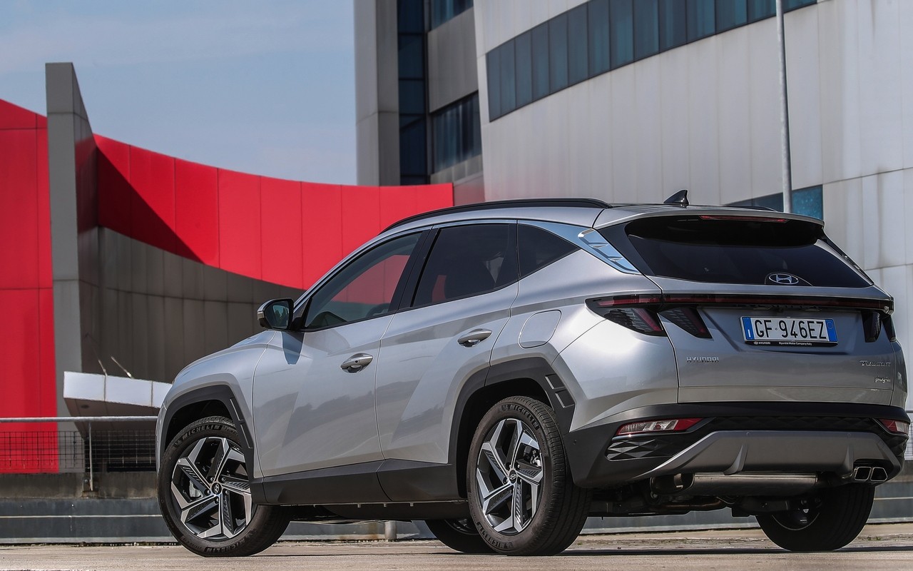 Hyundai Tucson plug-in: le immagini ufficiali