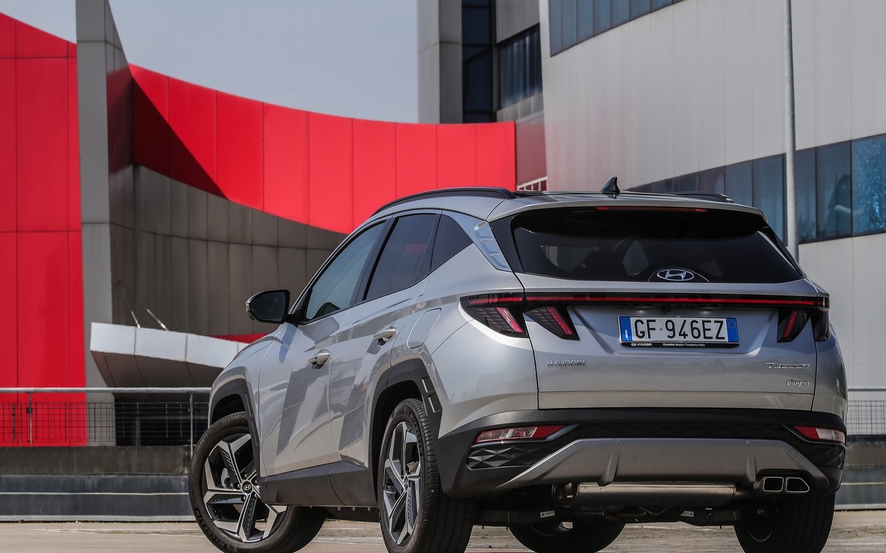 Hyundai Tucson plug-in: le immagini ufficiali