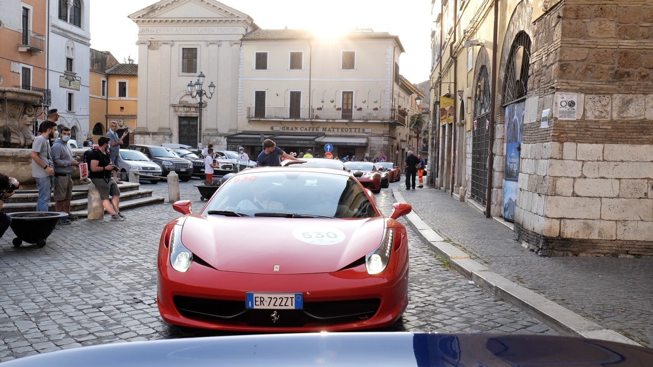 1000 Miglia: il Ferrari Tribute con la 812 GTS