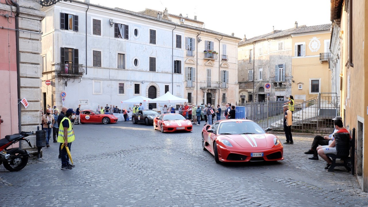 1000 Miglia: il Ferrari Tribute con la 812 GTS