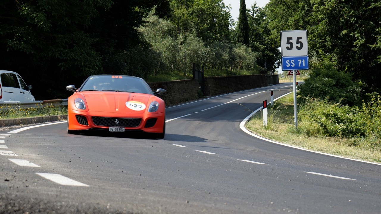 1000 Miglia: il Ferrari Tribute con la 812 GTS