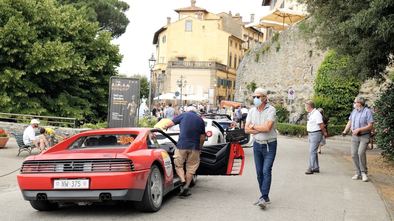 1000 Miglia: il Ferrari Tribute con la 812 GTS