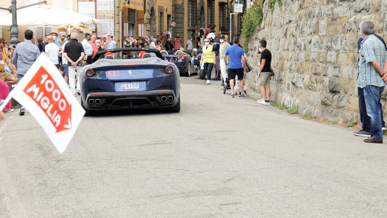 1000 Miglia: il Ferrari Tribute con la 812 GTS