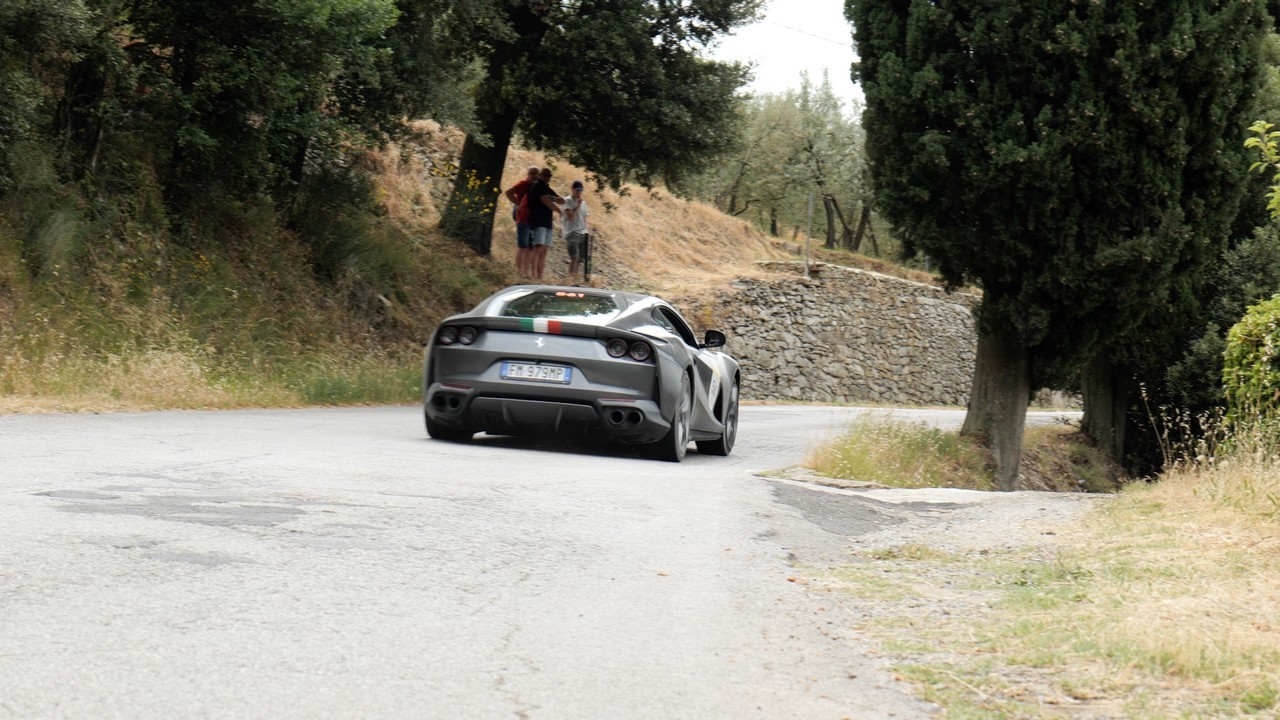 1000 Miglia: il Ferrari Tribute con la 812 GTS