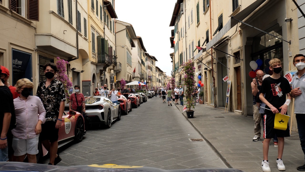 1000 Miglia: il Ferrari Tribute con la 812 GTS