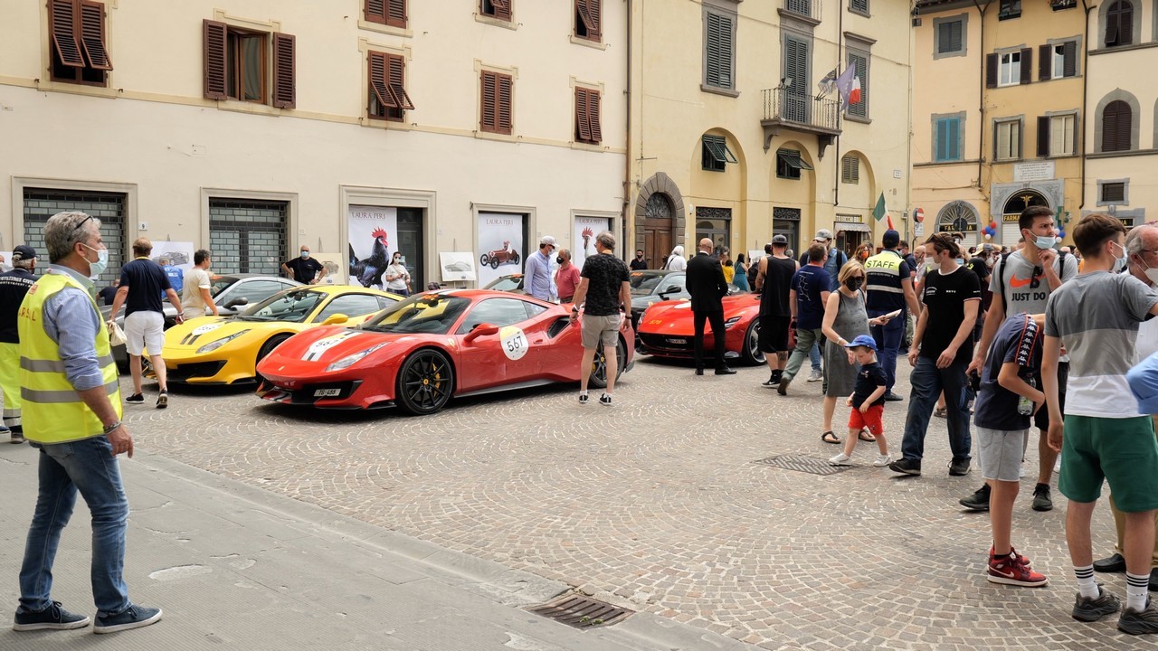 1000 Miglia: il Ferrari Tribute con la 812 GTS