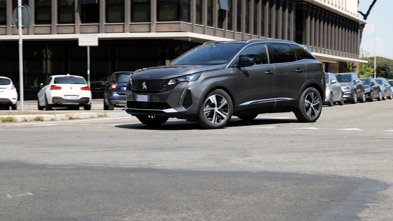 Peugeot 3008 1.5 BlueHDi EAT8 restyling: prova su strada