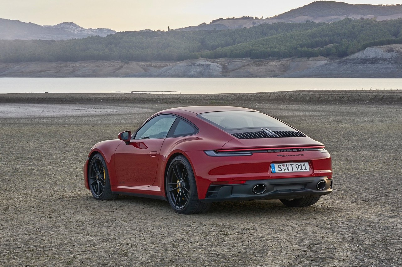 Porsche 911 (992) GTS: immagini ufficiali