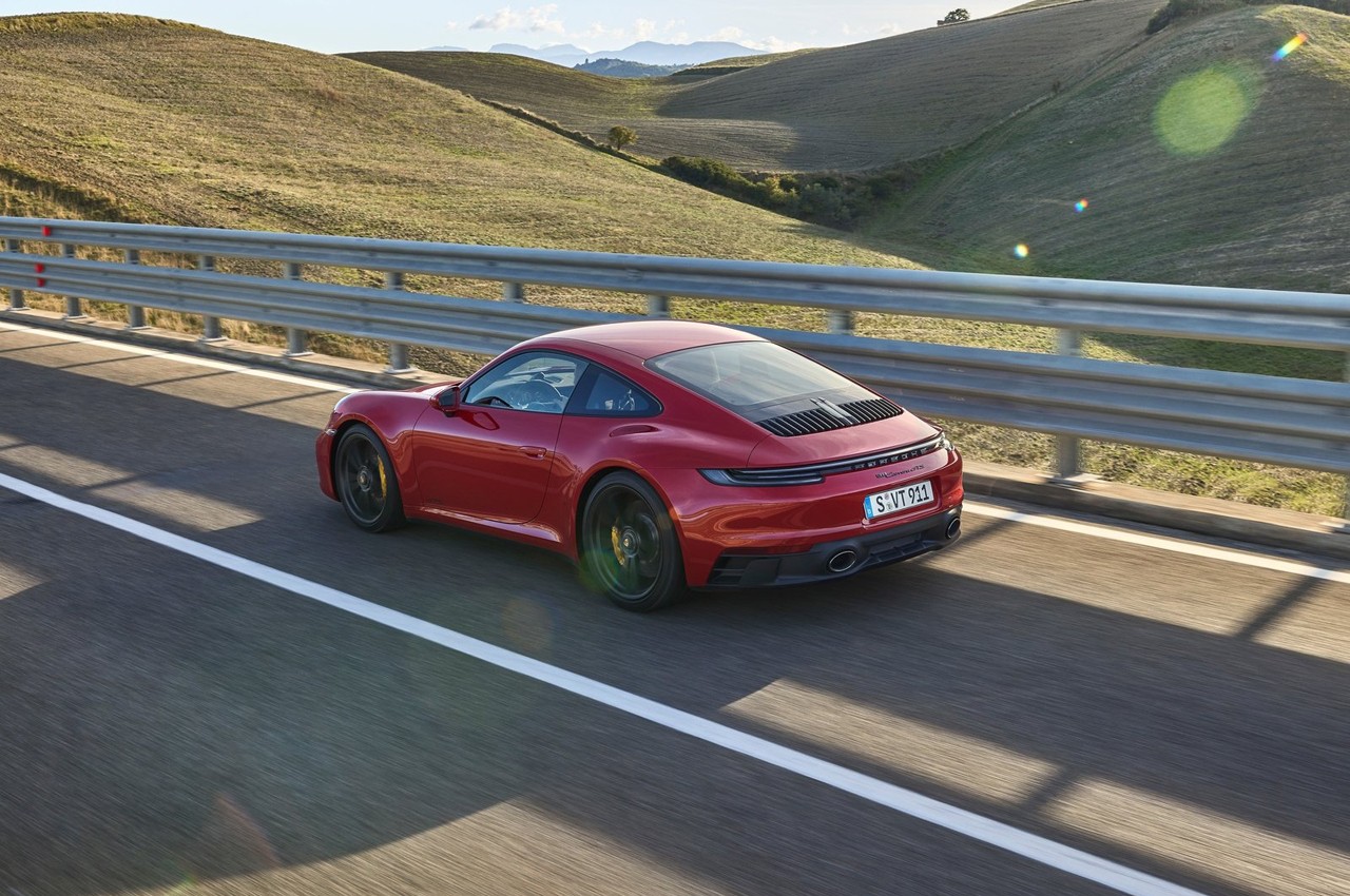 Porsche 911 (992) GTS: immagini ufficiali